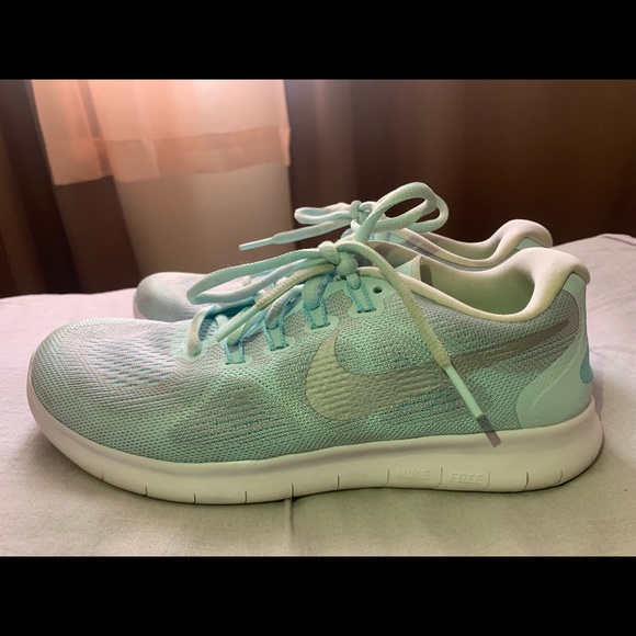 Nike Free Run Flyknit - Picture 2 of 7